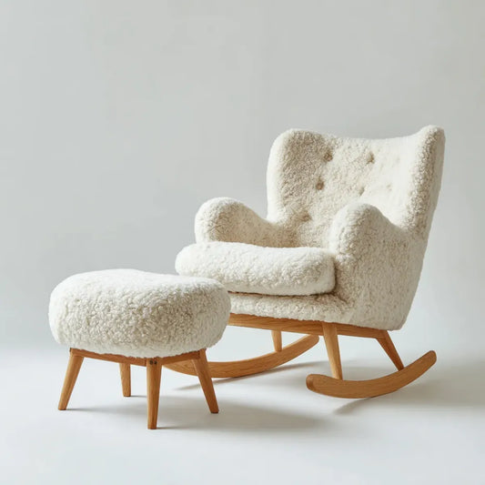 Fauteuil à bascule avec repose-pieds blanc cassé en polyester bouclette et bois d'hévéa massif 73 x 96 x 103 cm